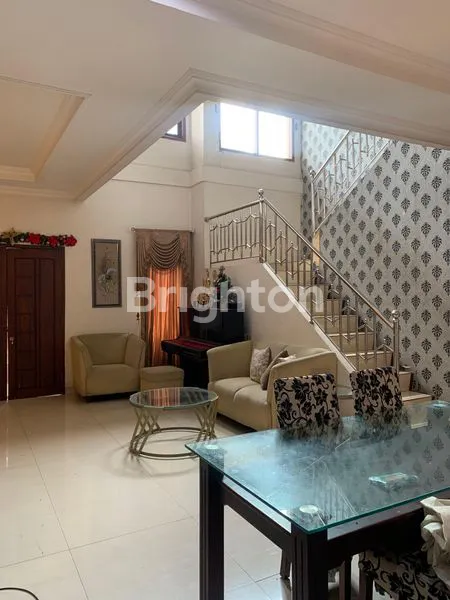 image RUMAH HOOK 2 LANTAI DI PALEM SEMI (6)