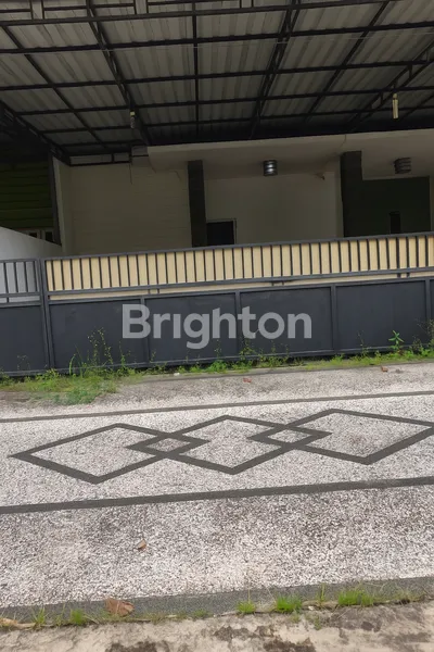 image RUMAH 2 LANTAI NYAMAN DI PERUMAHAN STRATEGIS – DEKAT SEKOLAH, MALL & FASILITAS UMUM (SHM)\N (1)