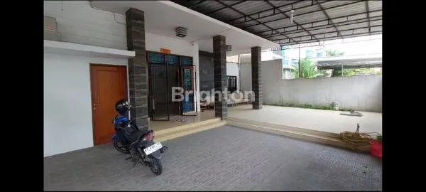 image RUMAH 2 LANTAI NYAMAN DI PERUMAHAN STRATEGIS – DEKAT SEKOLAH, MALL & FASILITAS UMUM (SHM)\N (2)