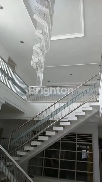 image RUMAH LUAS TENGAH KOTA SEMARANG. JARANG ADA, COCOK BUAT INVESTOR YANG MAU ROI NYA CEPAT! (6)