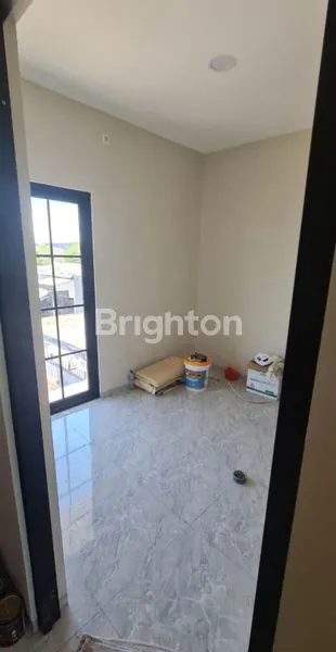 image RUMAH BARU GRESS 2 LANTAI DI MEDOKAN AYU (7)