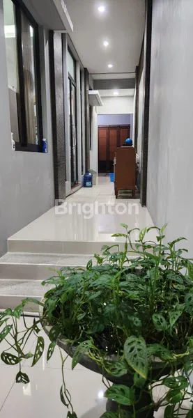 image DI JUAL CEPAT RUMAH 2,5 LANTAI RAPI DAN SIAP HUNI DI SUNTER AGUNG BARAT SUNTER JAKARTA UTARA (5)