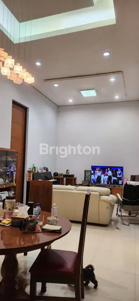 image DI JUAL CEPAT RUMAH 2,5 LANTAI RAPI DAN SIAP HUNI DI SUNTER AGUNG BARAT SUNTER JAKARTA UTARA (7)