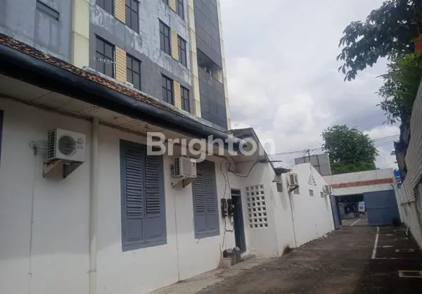 LAHAN DISEWAKAN  PLUS BANGUNAN TENGAH KOTA SEMARANG