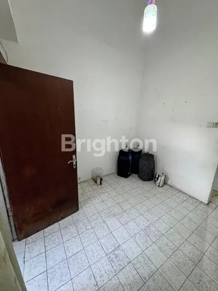 image RUMAH SIAP HUNI TERAWAT PONDOK CHANDRA DEKAT MERR DAN TOL  (2)