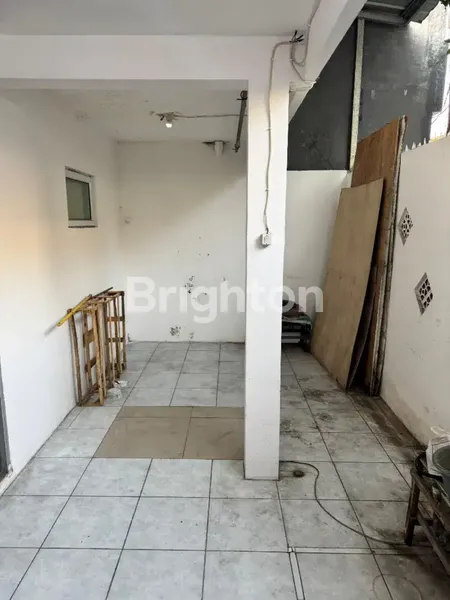 image RUMAH SIAP HUNI TERAWAT PONDOK CHANDRA DEKAT MERR DAN TOL  (5)