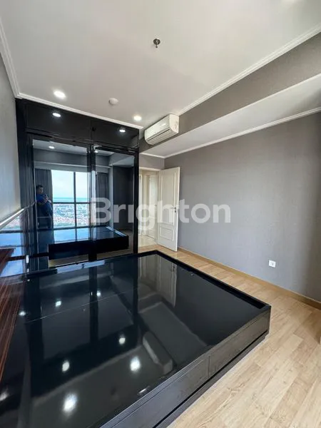 image APARTMENT PUSAT KOTA THE PEAK DI TUNJUNGAN PLAZA (4)