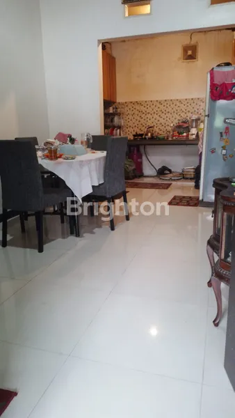 image RUMAH CLUSTER ROYAL KARAWACI — DEKAT TOL, SUPERMAL, DAN SEKOLAH ELITE, ADA ROOFTOP UNTUK NGOPI CERDAS! (2)