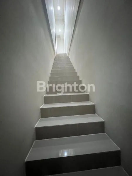 image RUKO SOHO TIERRA 3 LANTAI LOKASI STRATEGIS SEBERANG HOKKY LOOP DARMO HARAPAN\\N (5)