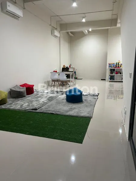 image RUKO SOHO TIERRA 3 LANTAI LOKASI STRATEGIS SEBERANG HOKKY LOOP DARMO HARAPAN\\N (3)