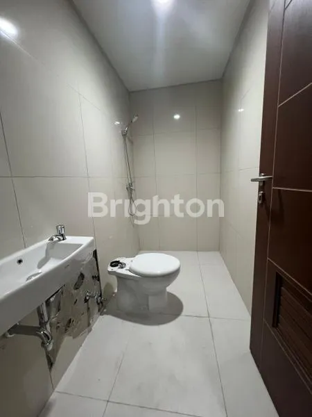 image RUKO SOHO TIERRA 3 LANTAI LOKASI STRATEGIS SEBERANG HOKKY LOOP DARMO HARAPAN\\N (7)