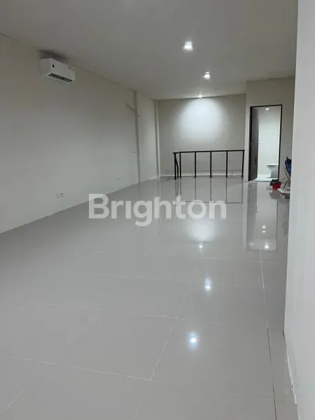 image RUKO SOHO TIERRA 3 LANTAI LOKASI STRATEGIS SEBERANG HOKKY LOOP DARMO HARAPAN\\N (8)