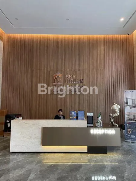APARTEMEN SKY HOUSE ALAM SUTERA, 2KT STRATEGIS