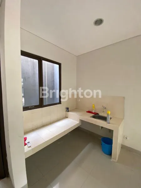 image RUMAH 3 KT SIAP HUNI DI VANYAPARK BSD (3)