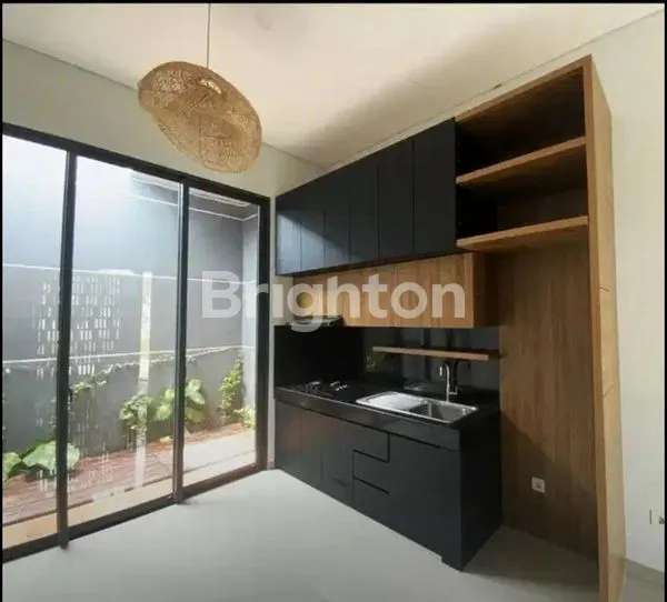 RUMAH EKSKLUSIF DI DISCOVERY BINTARO TANGERANG SELATAN