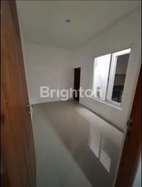 image RUMAH HEBAT DI GAYUNGSARI ROW LEBAR (4)