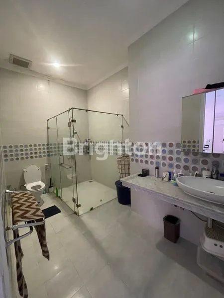 image RUMAH MEWAH 3 LANTAI GAYA MINIMALIS DI PAMULANG - SIAP HUNI, LOKASI STRATEGIS. (3)