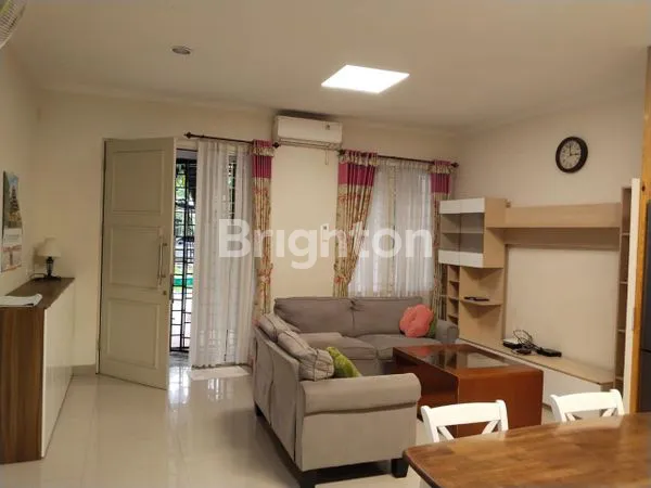 image RUMAH CAKEP BESERTA FURNISNYA DI LIPPO CIKARANG (2)