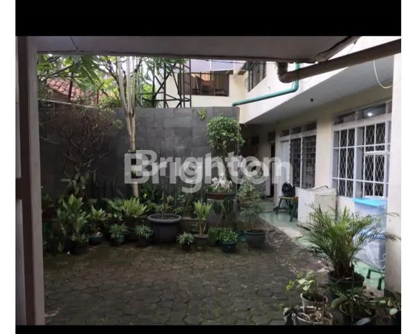 image RUMAH MEWAH  SAYAP BUAH BATU (6)