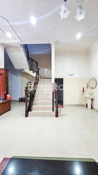 image DIJUAL RUMAH DI INTI KOTA JLN YOS SUDARSO (6)