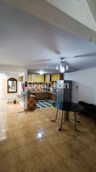 image RUMAH MEWAH DAN NYAMAN 2 LANTAI 5KT DI SUNTER AGUNG JAKARTA UTARA (4)