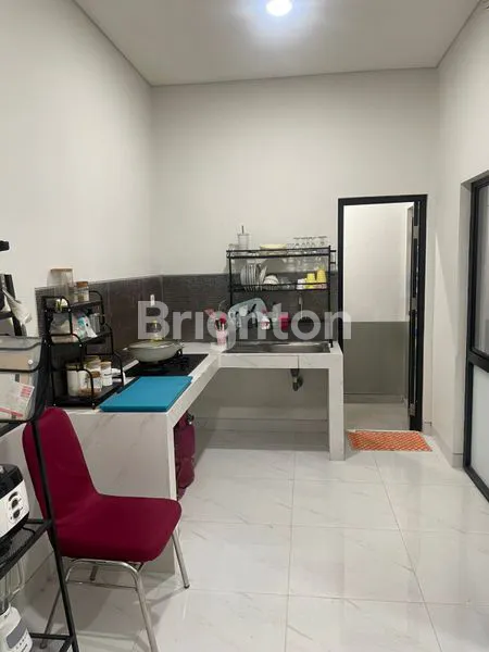 image RUMAH 3 LANTAI DI CLUSTER MISSISIPI KOTA WISATA (2)