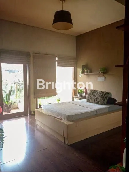 image RUMAH MEWAH 2 LANTAI LT 305 DI ANTAPANI (5)