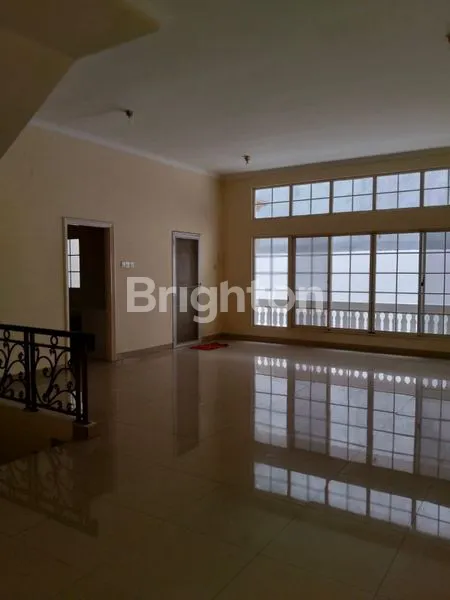 image HUNIAN MEWAH GARDEN HOUSE 10 X 25  ,SHM, DEKAT TZU CHI SCHOOL (4)