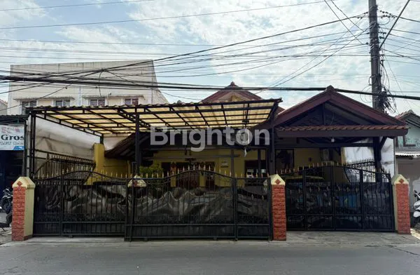 image DIJUAL RUMAH LUAS DI PINGGIR JALAN – LOKASI STRATEGIS & SIAP HUNI! (1)