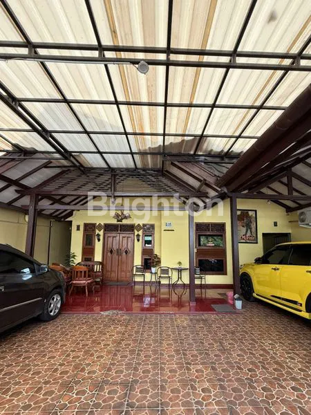 image DIJUAL RUMAH LUAS DI PINGGIR JALAN – LOKASI STRATEGIS & SIAP HUNI! (2)