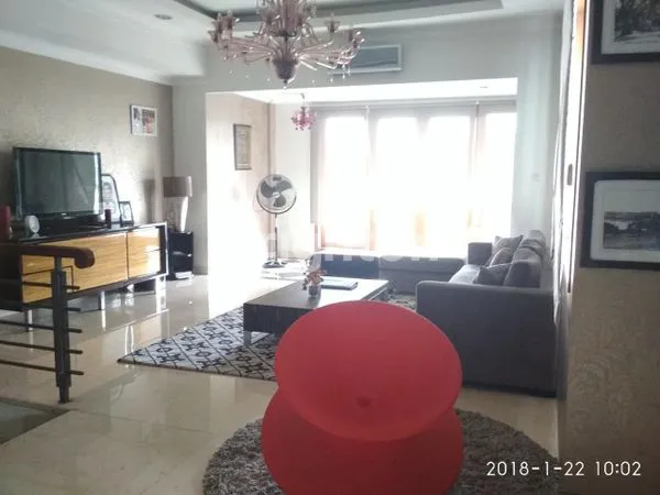 image TOWN HOUSE MEWAH 3 LANTAI DI SAMPING SOUTH QUARTER DEKAT LEBAK BULUS CILANDAK (4)