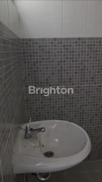 image RUKO 3 LANTAI DISEWAKAN PI.GGIR JALAN (4)