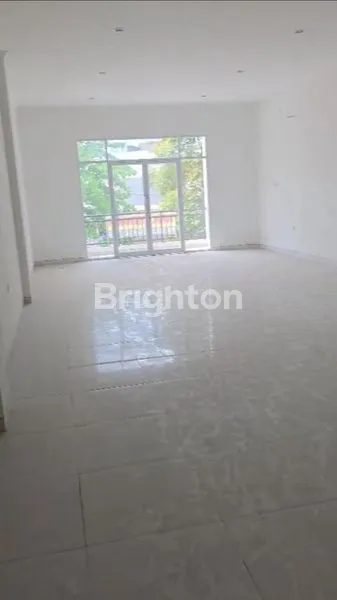 image DISEWAKAN RUKO GANDENG 3 LANTAI PINGGIR JALAN BESAR (2)