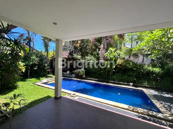 image DIJUAL /  LEASEHOLD VILLA GAYA CLASSIC DI JALAN RAYA PANTAI BERAWA , CANGGU - LOKASI STRATEGIS DAN NYAMAN (7)