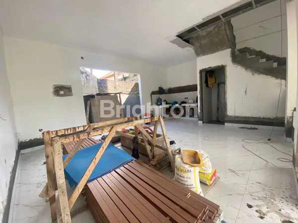 image RUMAH BARU STRATEGIS DI SESETAN (3)