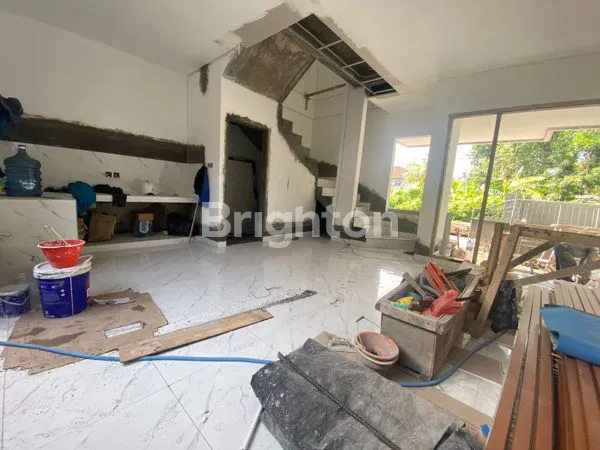 image RUMAH BARU STRATEGIS DI SESETAN (4)