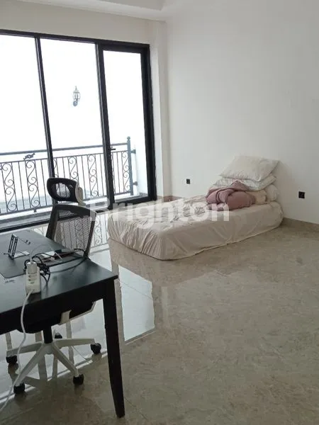 image RUMAH MEWAH AMERICAN CLASSIC SUNTER JAKUT,LOKASI STRATEGIS NYAMAN HUNI. (4)