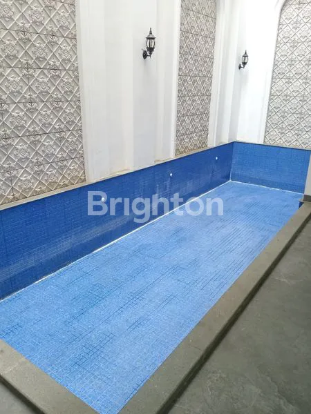 image RUMAH MEWAH AMERICAN CLASSIC SUNTER JAKUT,LOKASI STRATEGIS NYAMAN HUNI. (3)