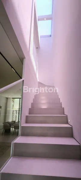 image RUMAH MODERN SUTOREJO READY 2 UNIT (SIAP JULI 2024) ROW 3 MOBIL (3)