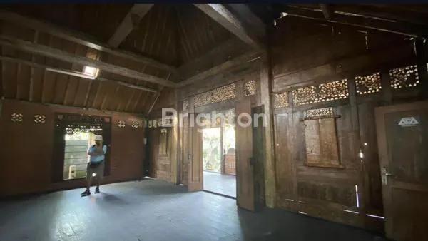 image RUMAH KLASIK ADAT JAWA – NUANSA TENANG & BERBUDAYA (6)