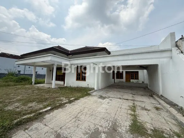 SEWA RUMAH GUDANG LUAS STRATEGIS PUSAT KOTA KEDIRI