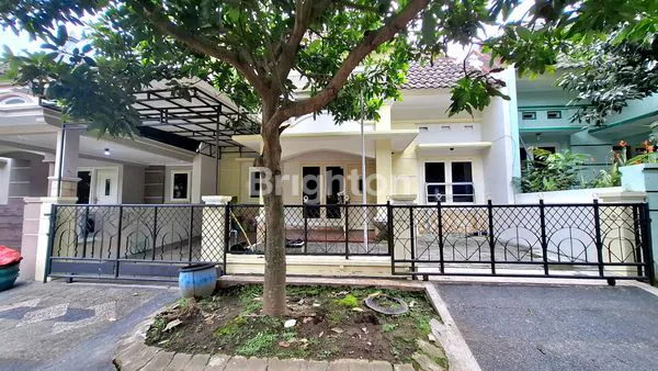 image RUMAH FURNISH DENGAN 6+1 KAMAR TIDUR DI PERMATA JINGGA SOEHAT (1)