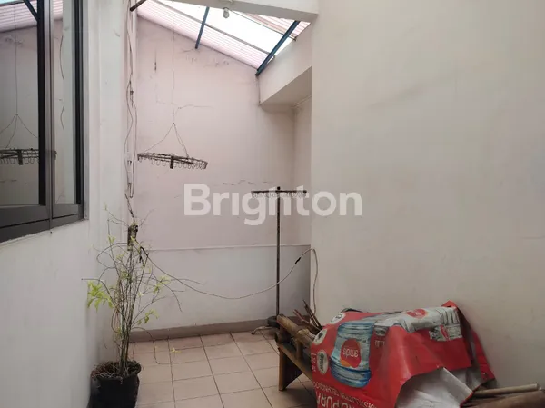 image RUKO KOMERSIL STRATEGIS 2 LANTAI DI MAIN ROAD HOLIS (6)