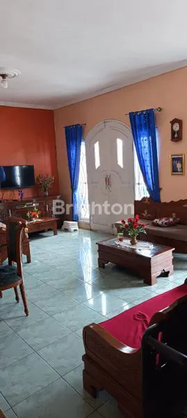 image DIJUAL RUMAH KOMERSIL 3 LANTAI + 4 RUKO AKTIF DI LOKASI SUPER STRATEGIS CIBINONG PEMDA! (6)