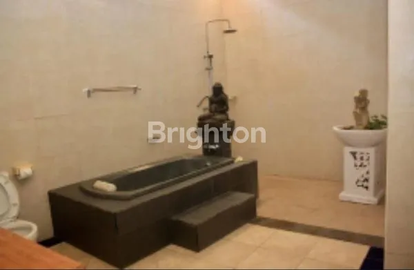 image VILLA MEWAH HADAP SELATAN – FULL FURNISHED & SIAP HUNI! (8)