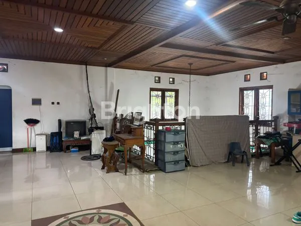 image DI JUAL RUMAH MEWAH SIAP HUNI DI JAKARTA TIMUR, 5-10 MENIT KE BANDARA HALIM, 10 MENIT KE TOL JAGORAWI, 10-15 MENIT KE TAMINI SQUARE (8)