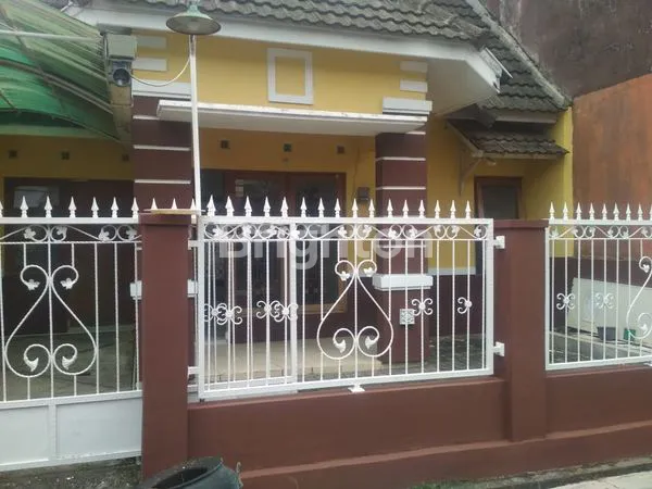 image RUMAH SIAP HUNI LT 100 DI GODEAN (3)