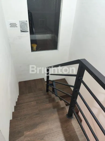 image RUMAH 2 LANTAI DI DE CASSA RESIDENCE, 3 KT (5)