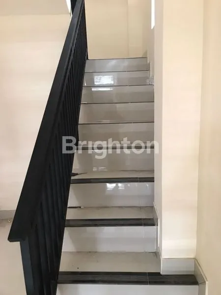 image RUKO DENGAN LOKASI STRATEGIS DI PUSAT KOTA DENPASAR (3)