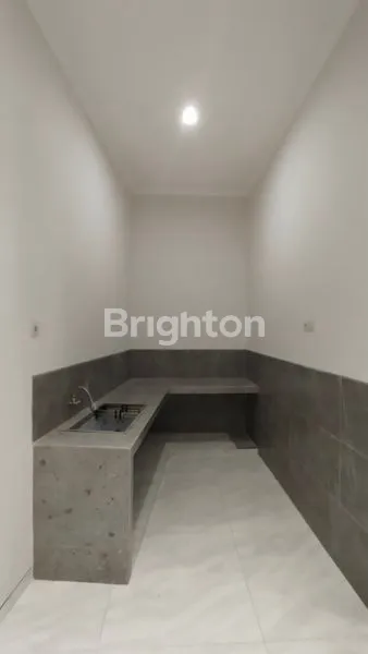 image RUMAH BARU KLAMPIS, 3 KT, DEKAT SEKOLAH & MALL ROW JALAN SUPER LEBAR (4)